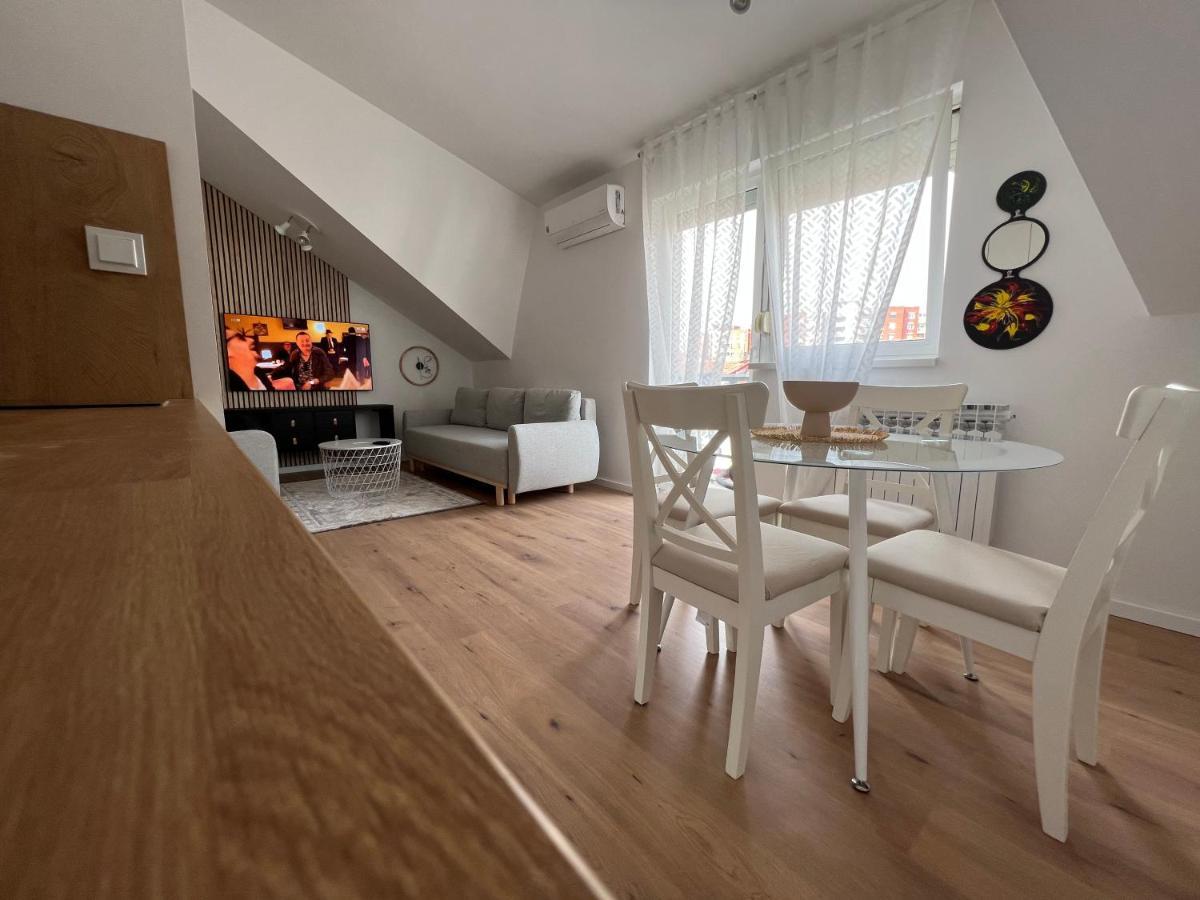 Urban Cozy Apartments Zagreb Buitenkant foto